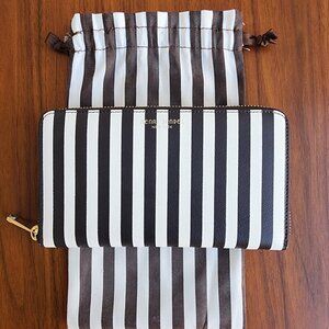 🔴SOLD🔴NWOT Henri Bendel Centennial Stripe Zip Around Wallet with Dustbag